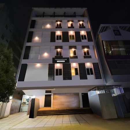 Super Townhouse Alwal Road Hotell Trimulgherry Eksteriør bilde
